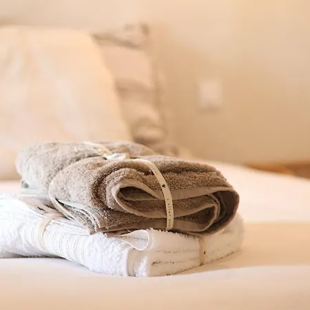 Maison - La Boheme アパート ボープレオー＝アン＝モージュ