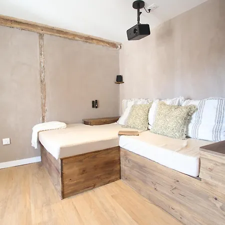 Maison - La Boheme ボープレオー＝アン＝モージュ